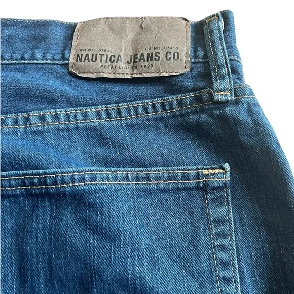 Nautica Men's size 36 x 30 Relaxed Fit Denim Jeans - Picture 5 of 6